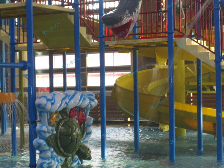 室內(nèi)水上樂園中型水寨制作案例